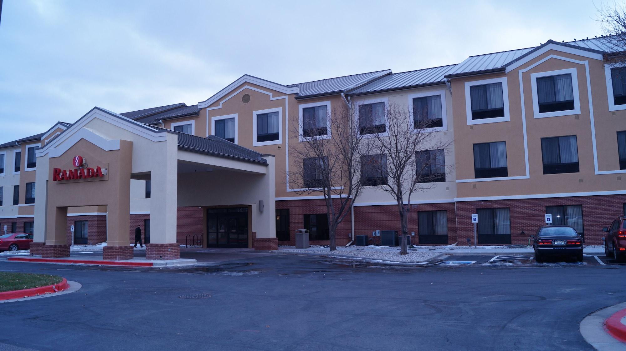 Ramada By Wyndham Denver International Airport Экстерьер фото