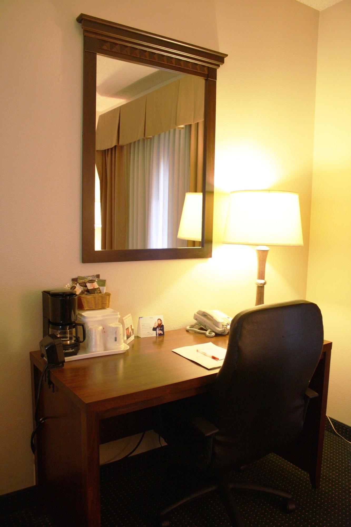 Ramada By Wyndham Denver International Airport Экстерьер фото