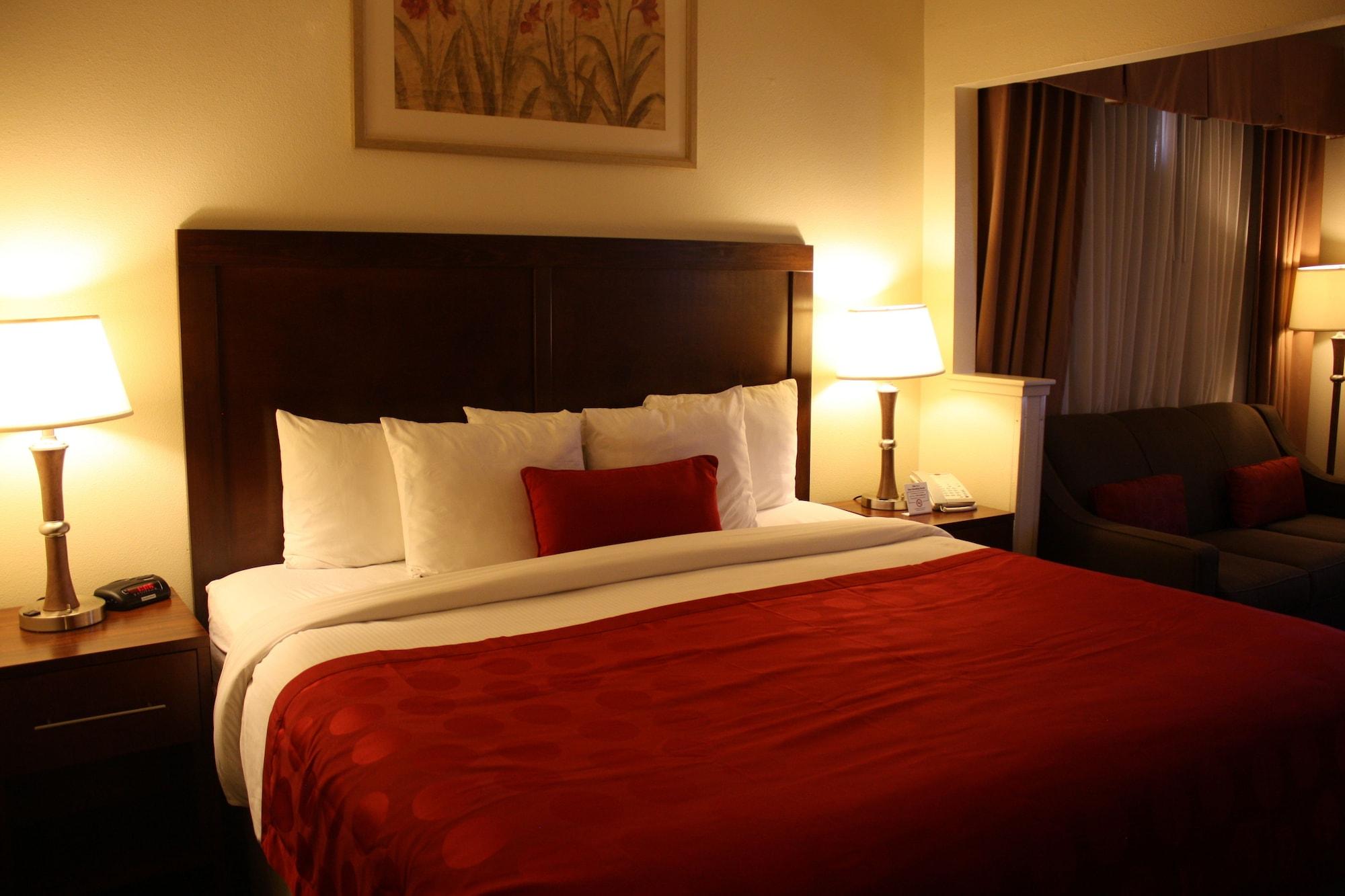 Ramada By Wyndham Denver International Airport Экстерьер фото